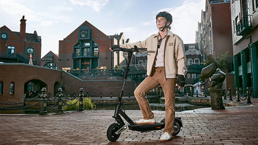 Can Electric Scooters Carry Two People? The Ultimate Guide for Heavy Adults and Urban Commuters
