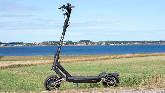 The Ultimate Guide: How To Ride An Electric Scooter For Beginners In 5 Easy Steps