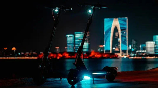 Electric Scooter vs. Hoverboard: An Electric Ride Comparison