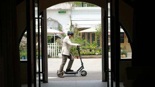 Fast Electric Scooters: How NAVEE’s Technology Delivers Superior Speed and Comfort