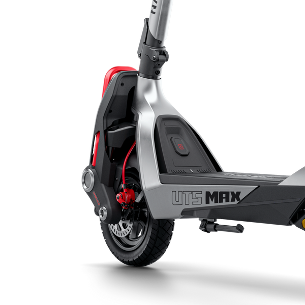 NAVEE UT5 Max Electric Scooter – 62miles Long Range, Smooth Ride for Daily City Commuting